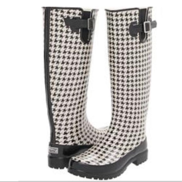 houndstooth rubber boots